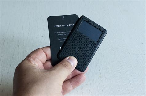 Compact and rugged. . Ekster tracking card
